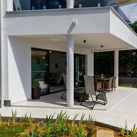 Apartment "Villa M" Kostrena Kültér fotó