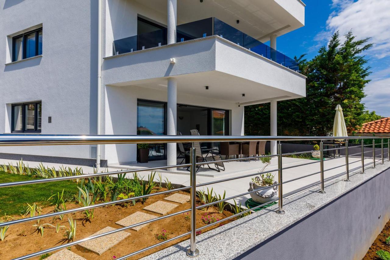 Apartment "Villa M" Kostrena Kültér fotó
