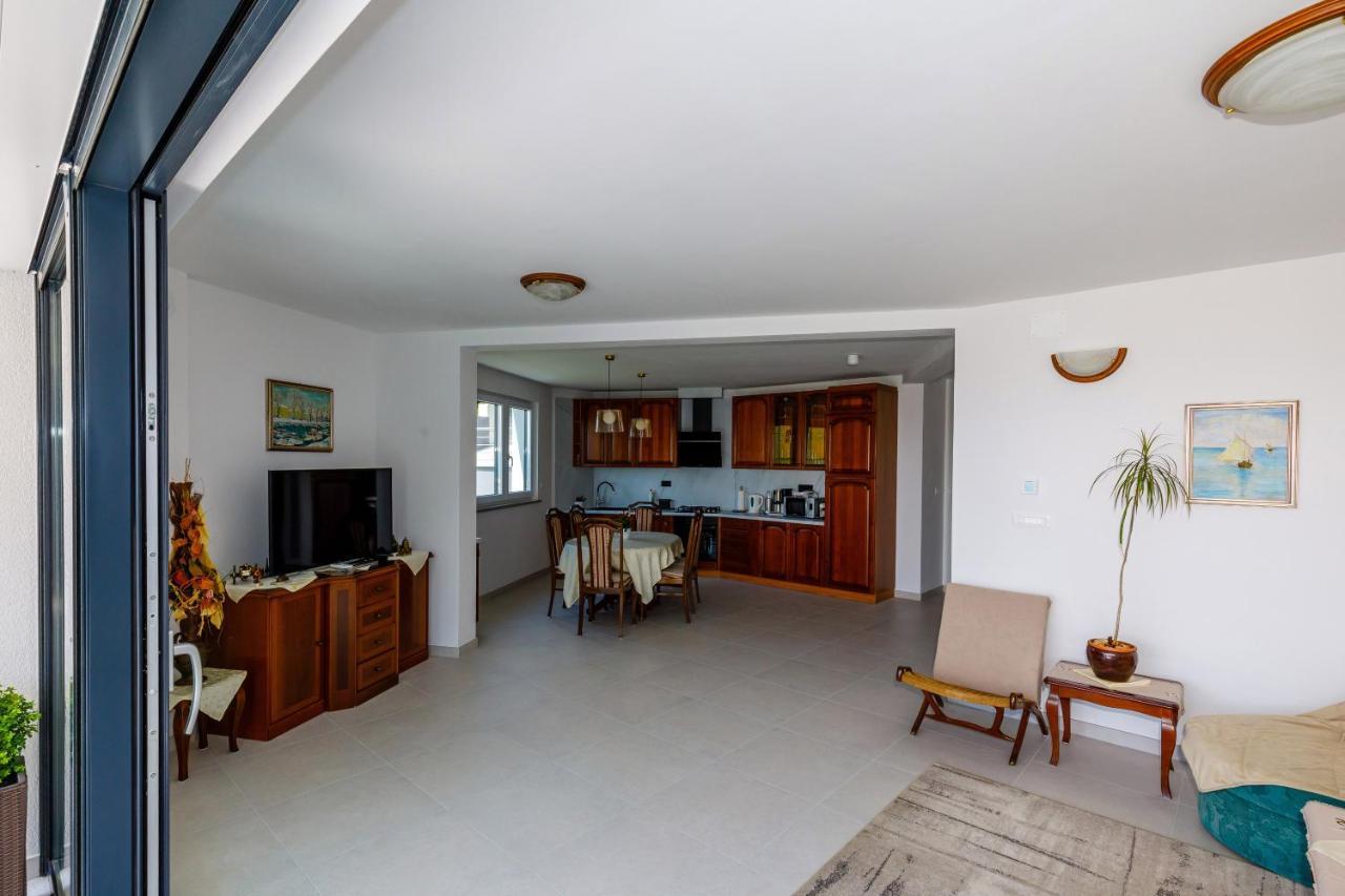 Apartment "Villa M" Kostrena Kültér fotó