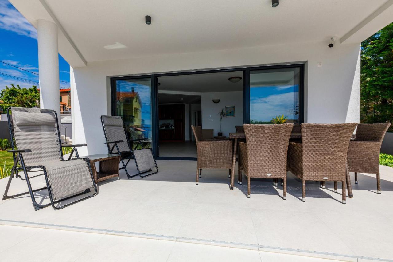 Apartment "Villa M" Kostrena Kültér fotó